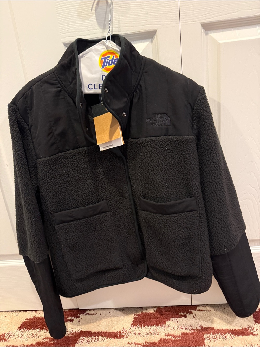 The North Face Black Sherpa Fleece Shirt Jacket.. ladies size M .. new ..tags on